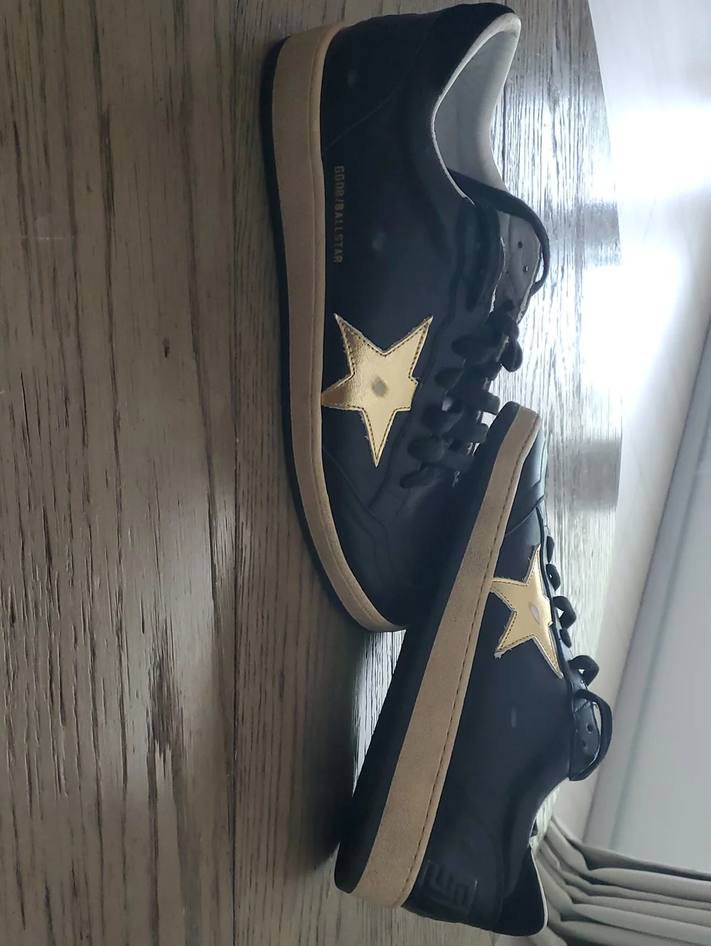 GOLDEN GOOSE